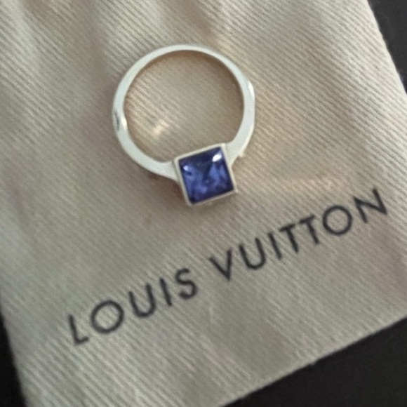 Louis Vuitton Gamble Ring - Picture 3 of 16